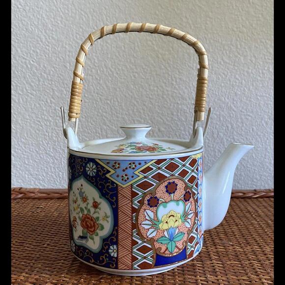 Miyako Imari Ware Teapot Gold Trim Handcrafted Porcelain Japan Bamboo Handle - Picture 1 of 12